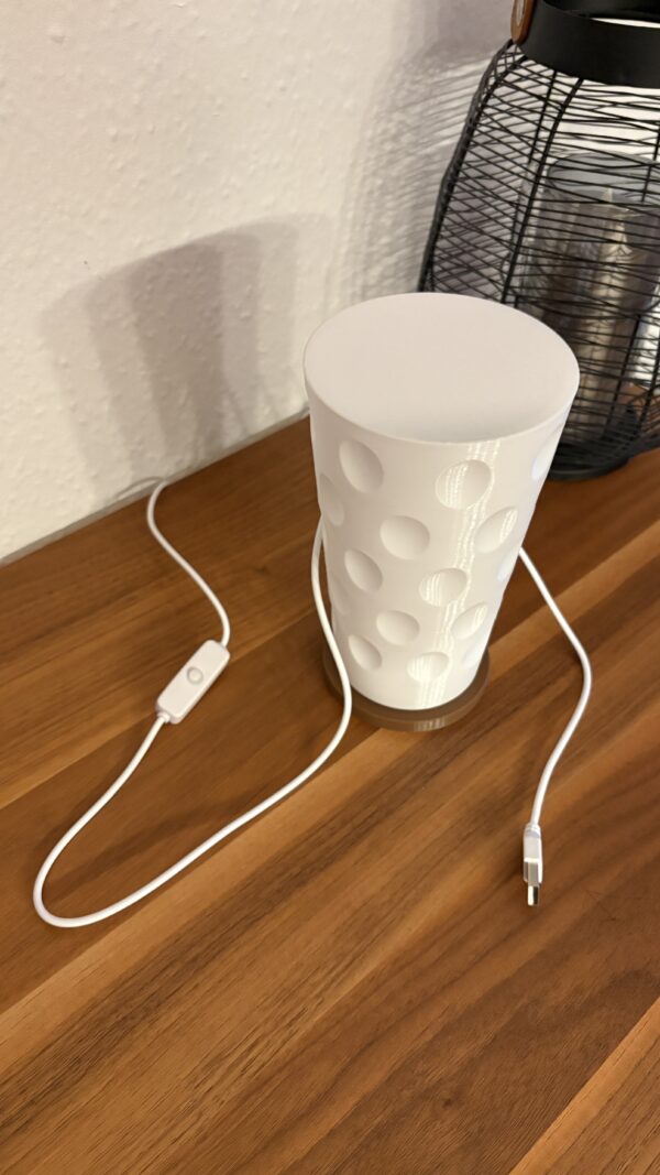 IMG_1184 Dubbeglas Tischlampe USB-Anschluss Sockel braun